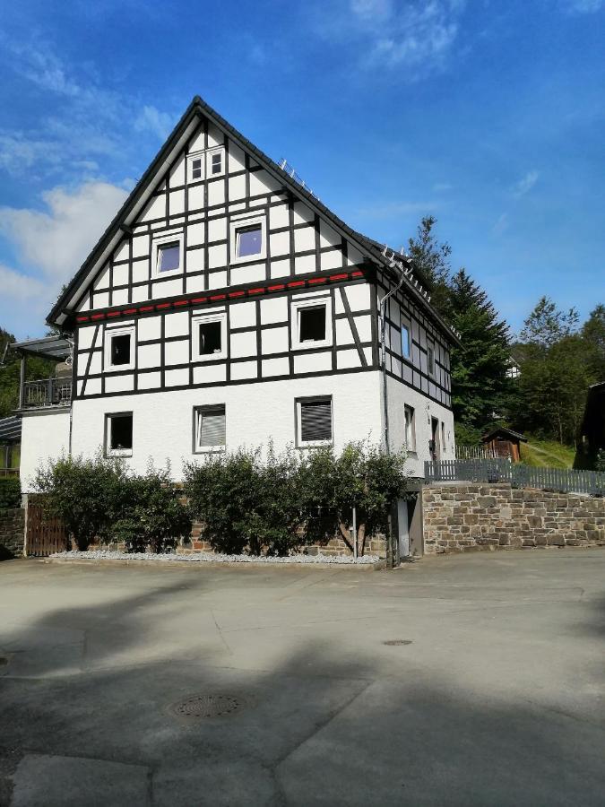 Apartment Am Felsen Zueschen Winterberg Exteriér fotografie